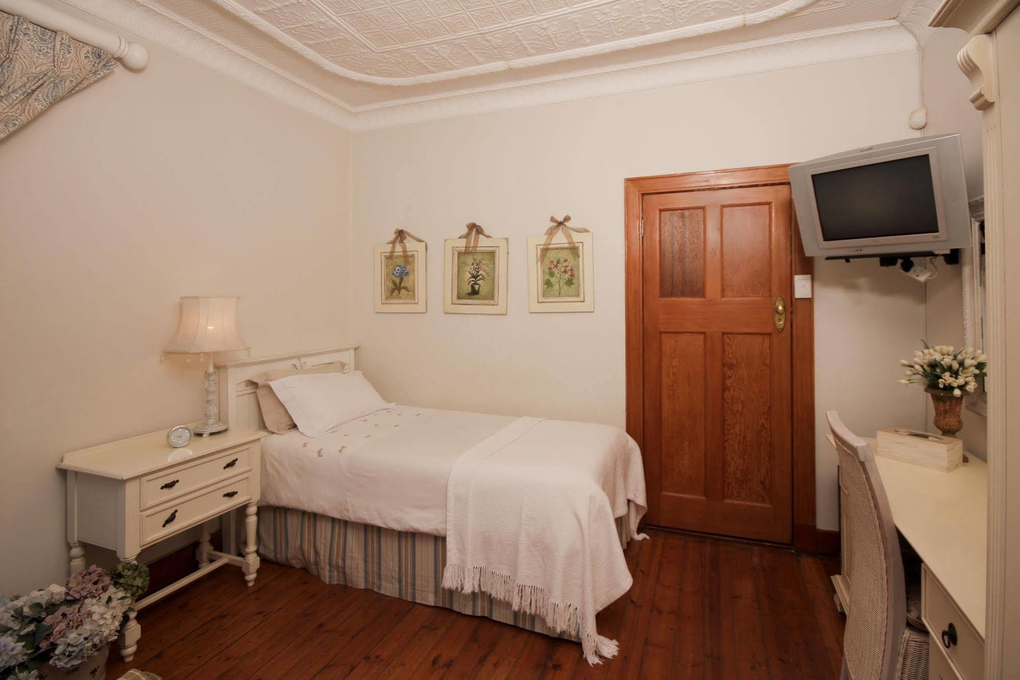 Shani Guest House Brooklyn  Bagian luar foto